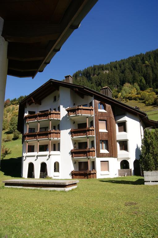 Ferienwohnung Cadras Tinzen Zimmer foto